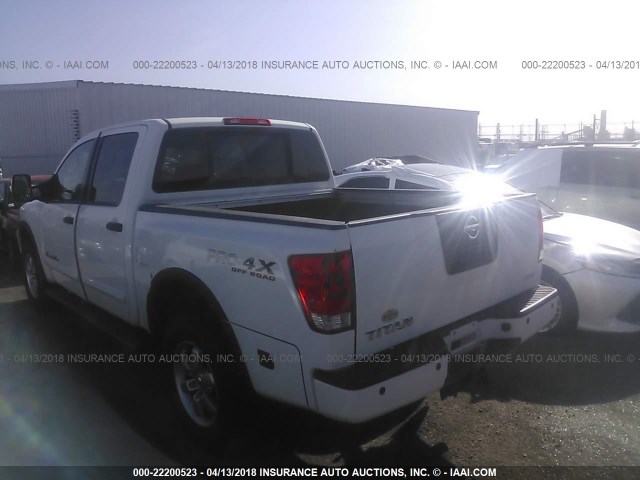 1N6AA07C19N310057 - 2009 NISSAN TITAN XE/SE/LE/PRO-4X WHITE photo 3