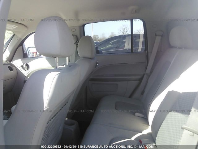3GNDA13DX8S616349 - 2008 CHEVROLET HHR LS WHITE photo 8