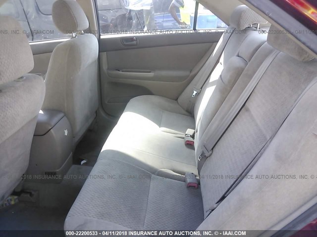 JTDBE32KX20092988 - 2002 TOYOTA CAMRY LE/XLE/SE RED photo 8