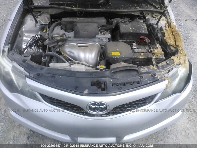 4T1BF1FK4CU071667 - 2012 TOYOTA CAMRY SE/LE/XLE ვერცხლისფერი ფოტო 10