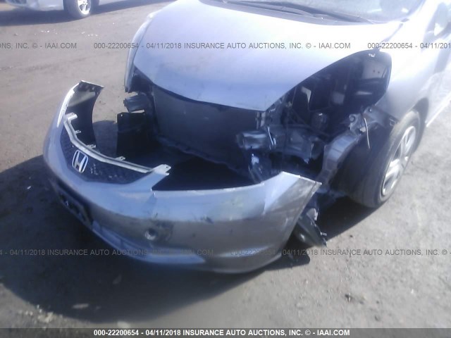 JHMGE8H24AS003783 - 2010 HONDA FIT SILVER photo 6