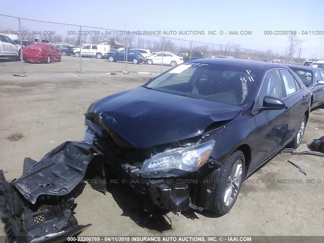 4T1BF1FK3GU237912 - 2016 TOYOTA CAMRY LE/XLE/SE/XSE შავი ფოტო 2