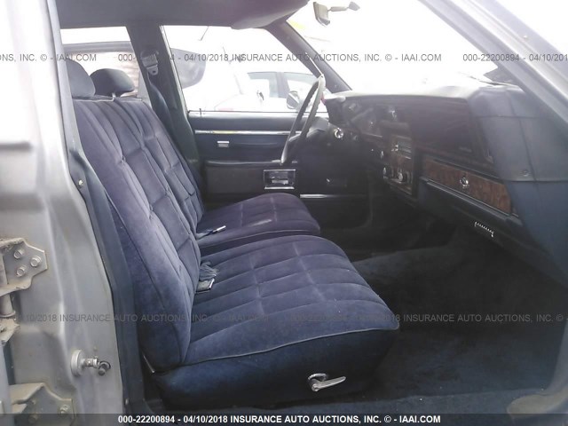 1G1AN69H2CX113499 - 1982 CHEVROLET CAPRICE CLASSIC GRAY photo 5