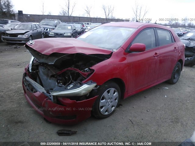 2T1KU4EE8AC291587 - 2010 TOYOTA COROLLA MATRIX  RED photo 2