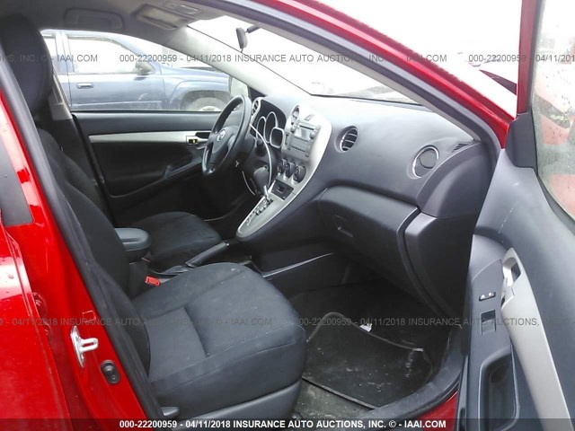 2T1KU4EE8AC291587 - 2010 TOYOTA COROLLA MATRIX  RED photo 5