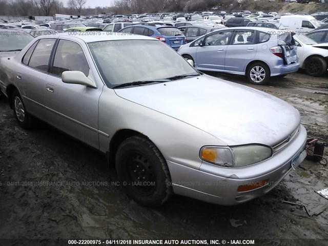 4T1BG12K9TU906942 - 1996 TOYOTA CAMRY DX/LE/XLE Champagne photo 1