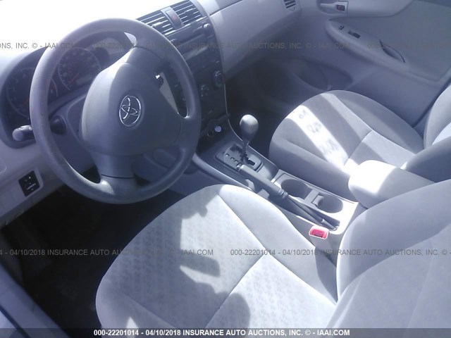 JTDBL40E69J046765 - 2009 TOYOTA COROLLA LE/XLE SILVER photo 5