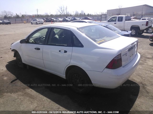 1FAFP34N67W315041 - 2007 FORD FOCUS ZX4/S/SE/SES WHITE photo 3