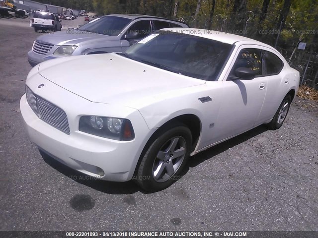 2B3KA33V09H593819 - 2009 DODGE CHARGER SXT WHITE photo 2