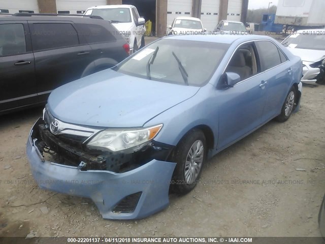 4T1BF1FK4CU620400 - 2012 TOYOTA CAMRY SE/LE/XLE 浅蓝色 照片 2