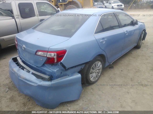 4T1BF1FK4CU620400 - 2012 TOYOTA CAMRY SE/LE/XLE 浅蓝色 照片 4