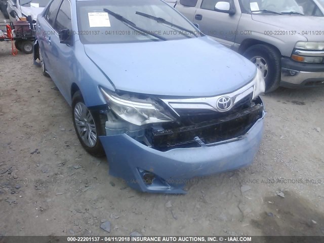 4T1BF1FK4CU620400 - 2012 TOYOTA CAMRY SE/LE/XLE 浅蓝色 照片 6