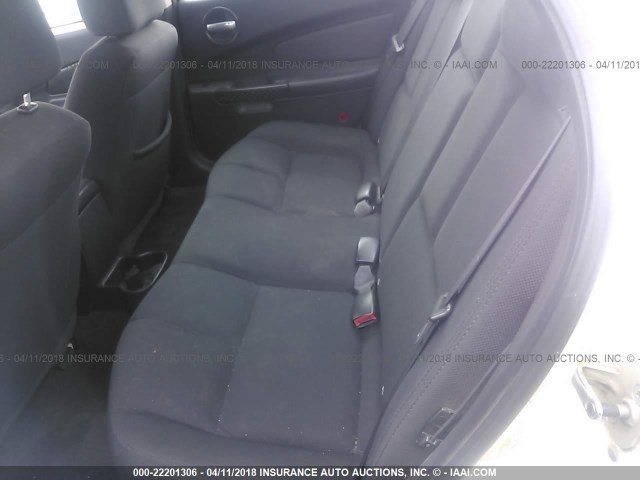 2G2WP552781104678 - 2008 PONTIAC GRAND PRIX WHITE photo 8