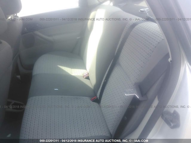 1FAFP34N67W279318 - 2007 FORD FOCUS ZX4/S/SE/SES 银色 照片 8
