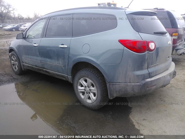 1GNEV13D79S108779 - 2009 CHEVROLET TRAVERSE LS TEAL photo 3