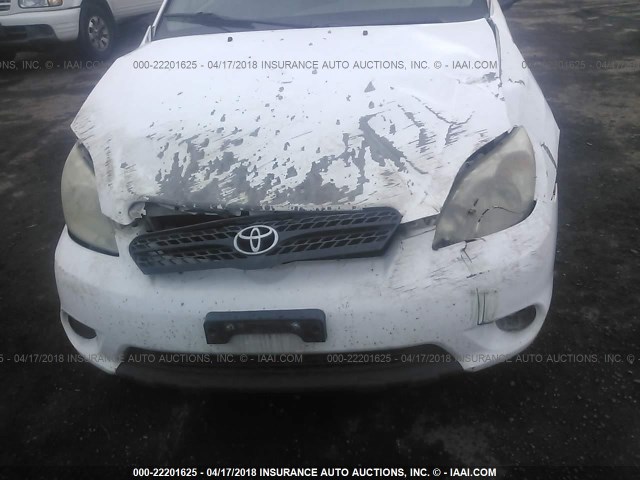 2T1KR32E06C593933 - 2006 TOYOTA COROLLA MATRIX XR WHITE photo 6