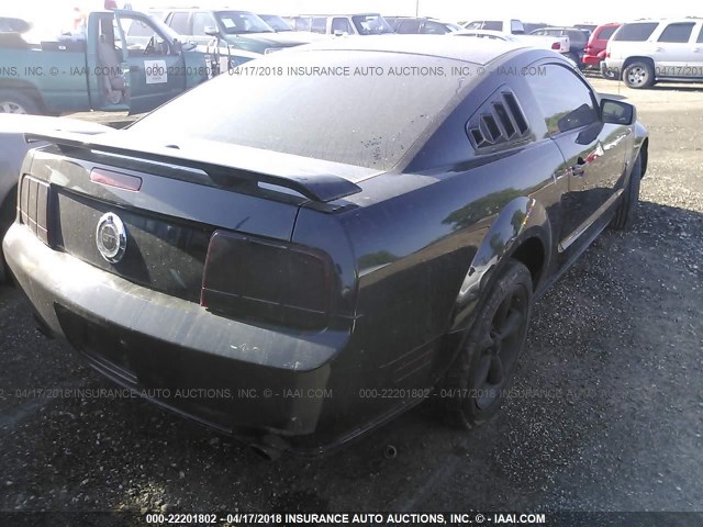 1ZVHT82H295123663 - 2009 FORD MUSTANG GT BLACK photo 4