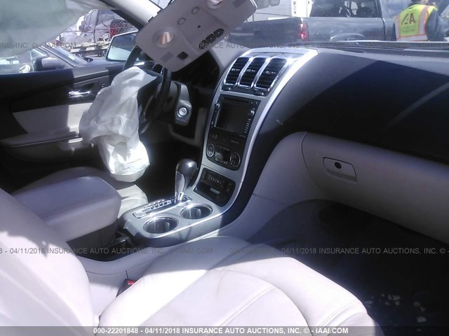 1GKLVMED7AJ172043 - 2010 GMC ACADIA SLT-1 Srebrny zdjęcie 5