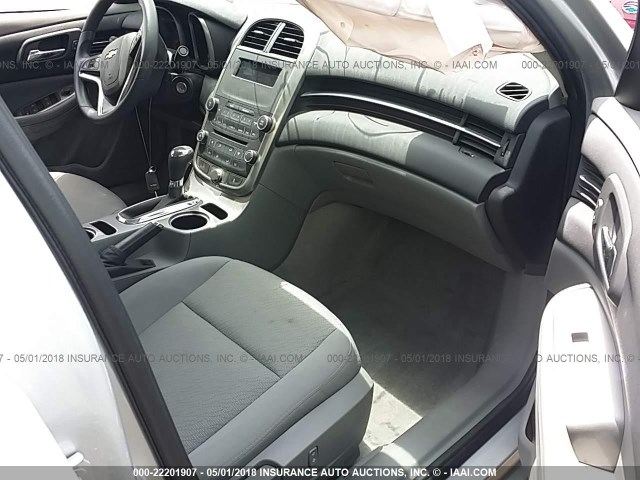 1G11B5SL0FF346695 - 2015 CHEVROLET MALIBU LS ვერცხლისფერი ფოტო 5