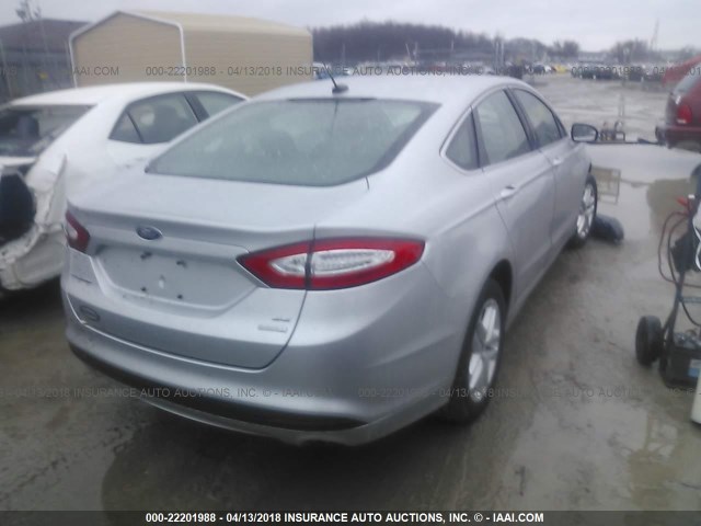 3FA6P0HD0GR138523 - 2016 FORD FUSION SE SILVER photo 4