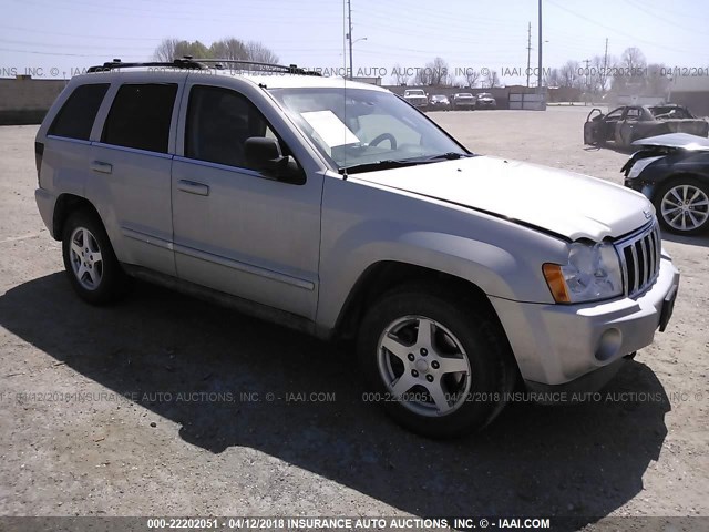 1J8HR58P17C572414 - 2007 JEEP GRAND CHEROKEE LIMITED SILVER photo 1
