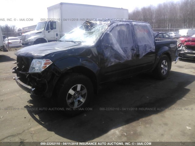 1N6AD0EV2BC418765 - 2011 NISSAN FRONTIER S/SV/SL/PRO-4X GRAY photo 2