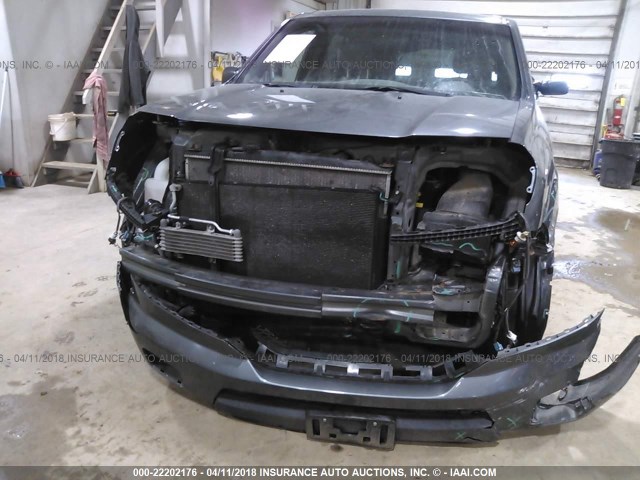 5FNYF4H22BB028806 - 2011 HONDA PILOT LX GRAY photo 6