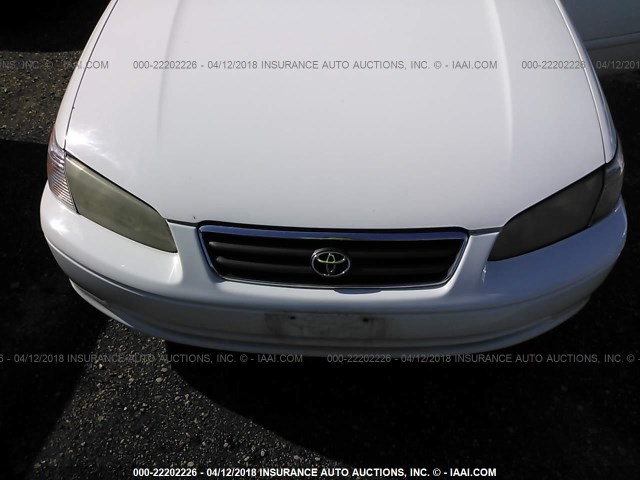 4T1BG22K91U763204 - 2001 TOYOTA CAMRY CE/LE/XLE WHITE photo 6