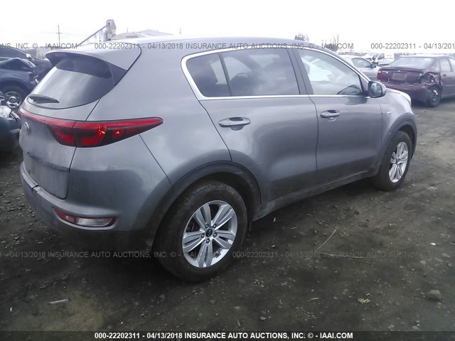 KNDPMCAC9H7219264 - 2017 KIA SPORTAGE LX GRAY photo 4