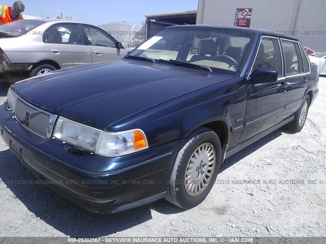 YV1KS9605W1131081 - 1998 VOLVO S90 Niebieski zdjęcie 2