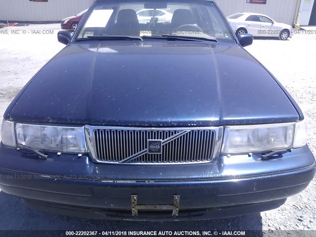 YV1KS9605W1131081 - 1998 VOLVO S90 Niebieski zdjęcie 6