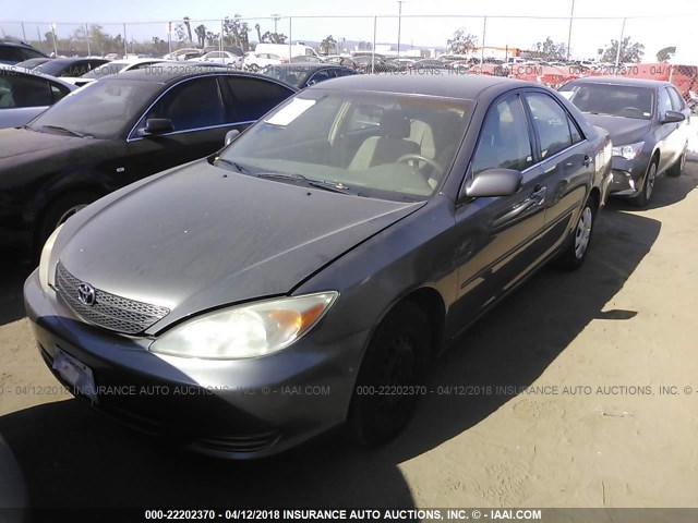 4T1BE32K84U897833 - 2004 TOYOTA CAMRY LE/XLE/SE GRAY photo 2