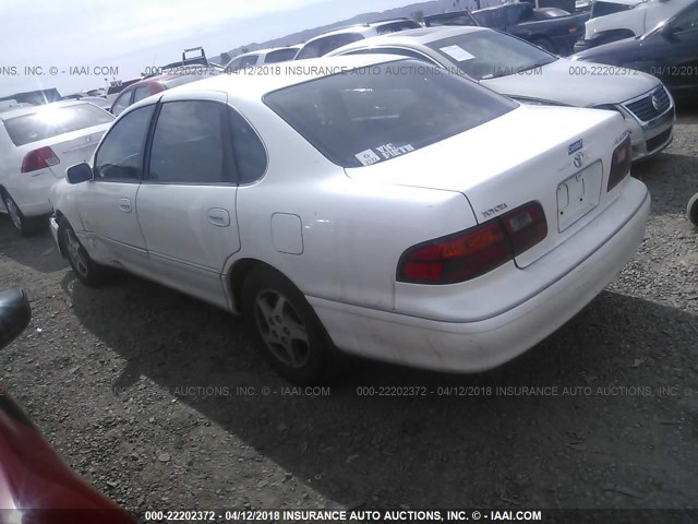 4T1BF18B0WU266957 - 1998 TOYOTA AVALON XL/XLS WHITE photo 3