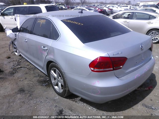 1VWBP7A33DC030603 - 2013 VOLKSWAGEN PASSAT SE SILVER photo 3