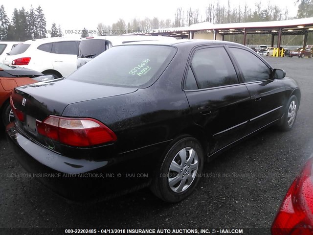 1HGCF8540WA021750 - 1998 HONDA ACCORD DX BLACK photo 4