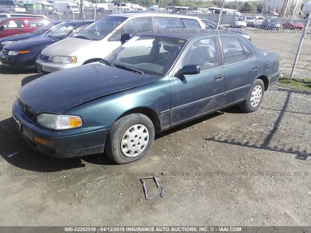 4T1BG12KXTU929954 - 1996 TOYOTA CAMRY DX/LE/XLE GREEN photo 2