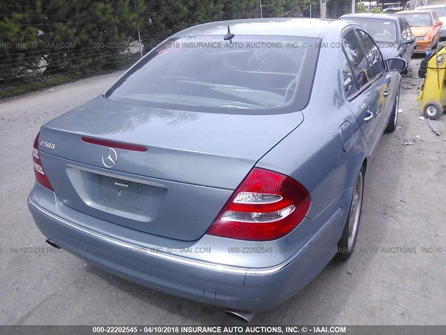 WDBUF70J75A768284 - 2005 MERCEDES-BENZ E 500 BLUE photo 4