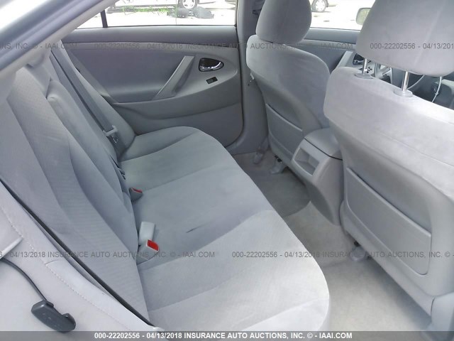 4T1BE46K29U392023 - 2009 TOYOTA CAMRY SE/LE/XLE SILVER photo 8