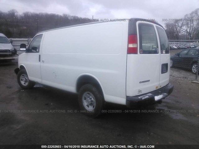 1GCGG25C191106067 - 2009 CHEVROLET EXPRESS G2500  WHITE photo 3