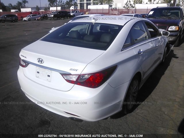 5NPEC4AB7CH390204 - 2012 HYUNDAI SONATA SE/LIMITED WHITE photo 4