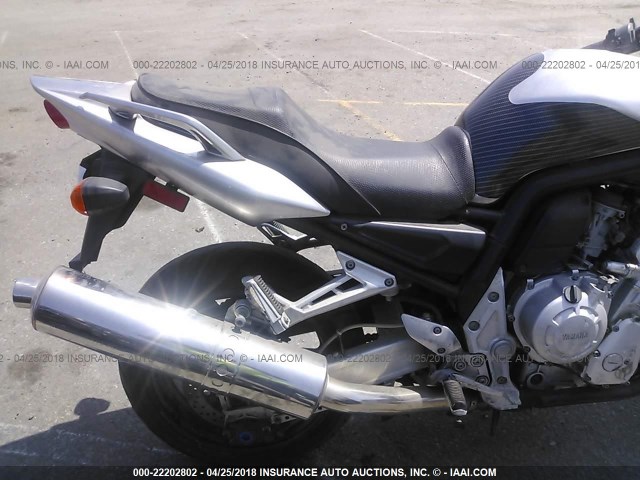 JYARN07Y83A001248 - 2003 YAMAHA FZS10 SILVER photo 6