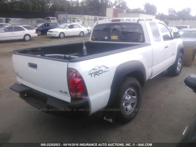 5TFUX4EN4FX035035 - 2015 TOYOTA TACOMA ACCESS CAB Weiß Foto 4