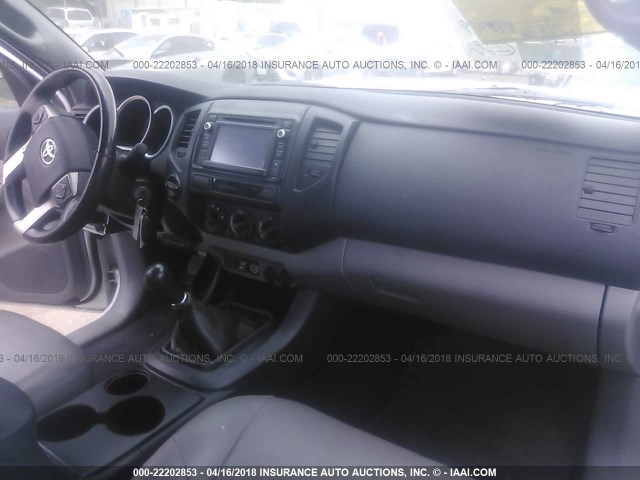 5TFUX4EN4FX035035 - 2015 TOYOTA TACOMA ACCESS CAB Weiß Foto 5