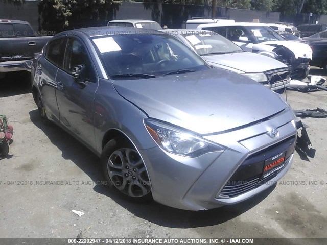 3MYDLBZVXGY122188 - 2016 TOYOTA SCION IA GRAY photo 1