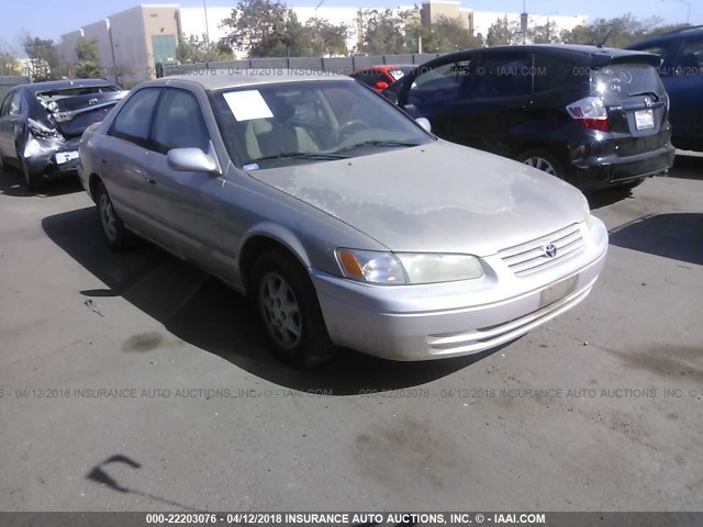 JT2BG22K4V0081521 - 1997 TOYOTA CAMRY LE/XLE TAN photo 1