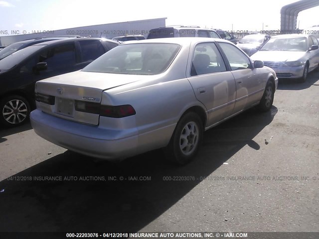 JT2BG22K4V0081521 - 1997 TOYOTA CAMRY LE/XLE TAN photo 4