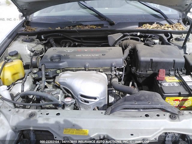 JTDBE32K120095505 - 2002 TOYOTA CAMRY LE/XLE/SE კრემისფერი ფოტო 10