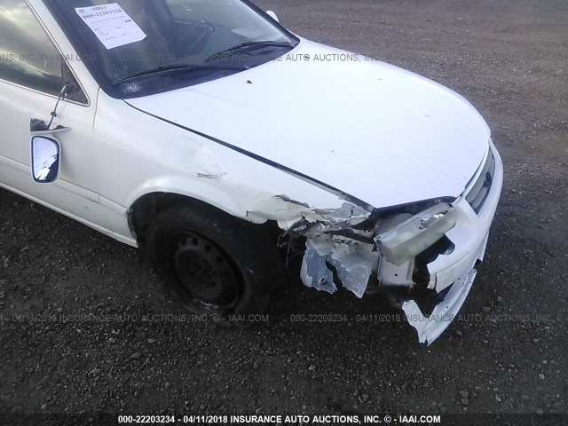 4T1BG22K81U850320 - 2001 TOYOTA CAMRY CE/LE/XLE თეთრი ფოტო 6