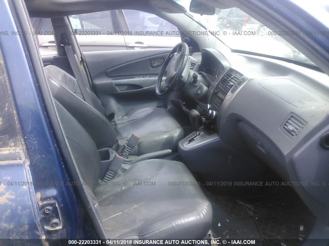 KM8JN72D25U062185 - 2005 HYUNDAI TUCSON GLS/LX BLUE photo 5