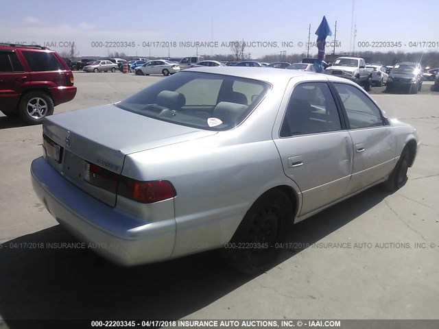 4T1BG22K91U021417 - 2001 TOYOTA CAMRY CE/LE/XLE ვერცხლისფერი ფოტო 4